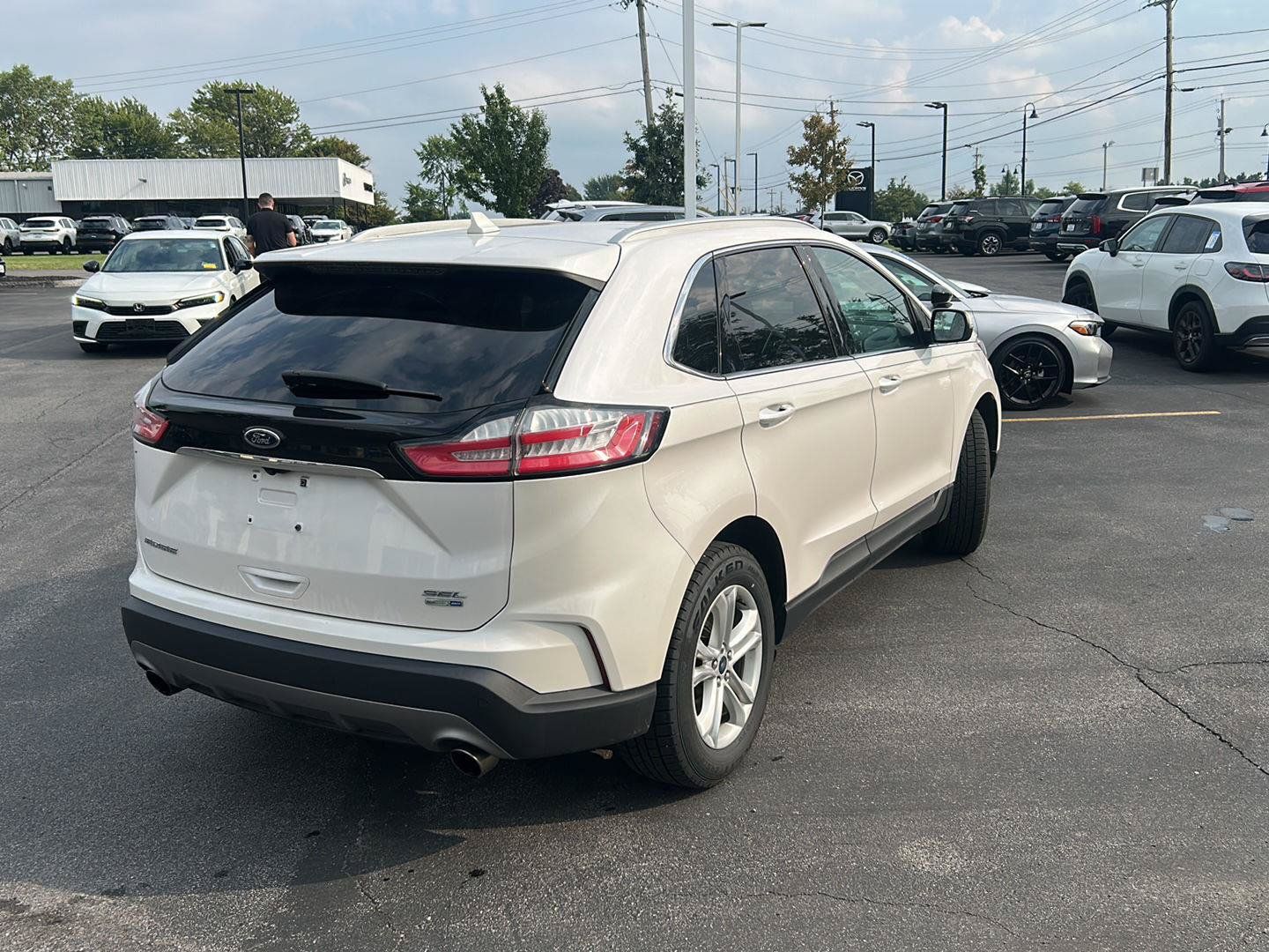 Used 2019 Ford Edge SEL w/ Equipment Group 201A AWD/4WD image 6
