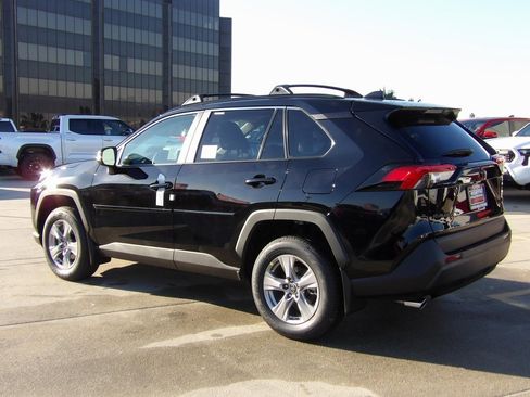 New 2025 Toyota RAV4 XLE image 3