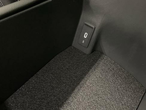 New 2026 Volkswagen Atlas SE image 25