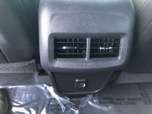 Used 2022 Chevrolet Equinox RS image 19