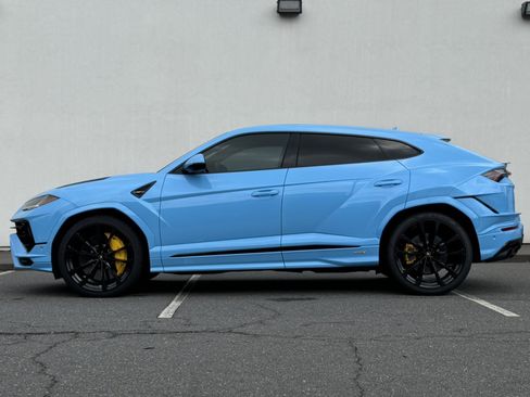 Used 2024 Lamborghini Urus S AWD/4WD image 2