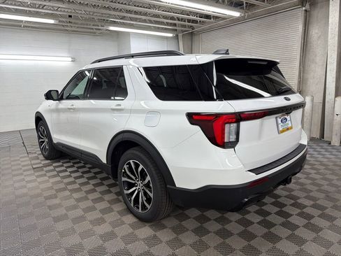 New 2026 Ford Explorer ST-Line RWD image 9