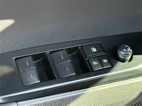 Used 2025 Toyota Camry LE image 20