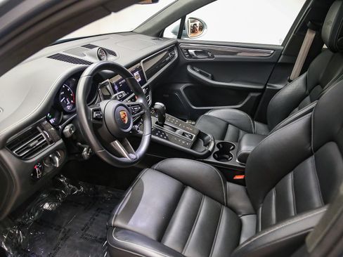 Certified 2023 Porsche Macan GTS AWD/4WD image 9