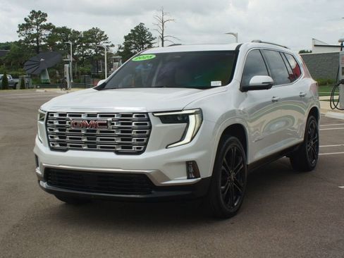 Used 2025 GMC Acadia Denali w/ LPO, Floor Liner Package FWD image 27