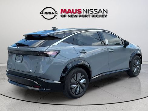 Used 2025 Nissan Ariya FWD image 17