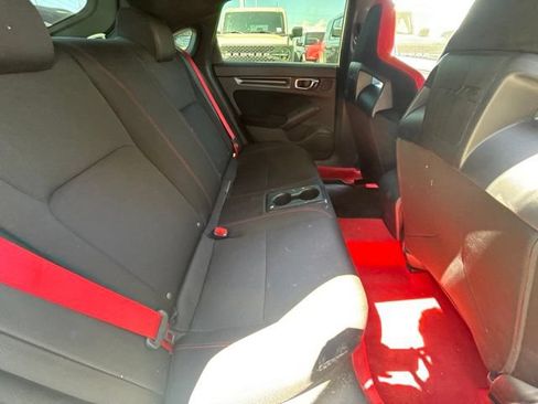 Used 2023 Honda Civic Type R image 9