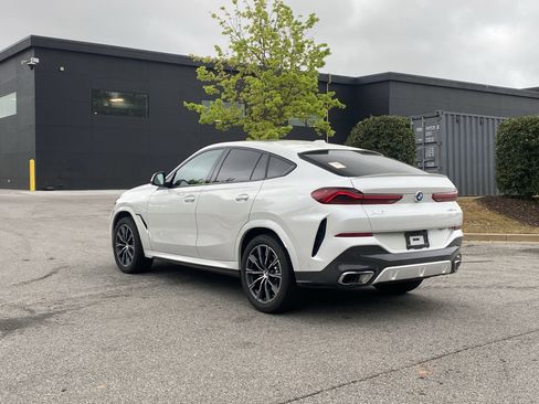 Used 2024 BMW X6 xDrive40i w/ Parking Assistance Package image 15