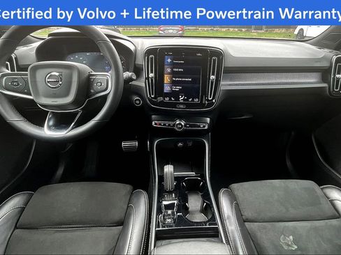 Used 2022 Volvo XC40 T5 R-Design image 19