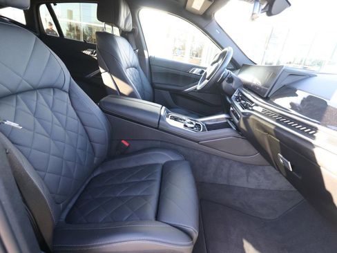 Used 2025 BMW X6 M60i image 22