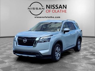 Used 2025 Nissan Pathfinder SL FWD video 1
