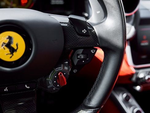 Used 2019 Ferrari GTC4Lusso AWD/4WD image 56
