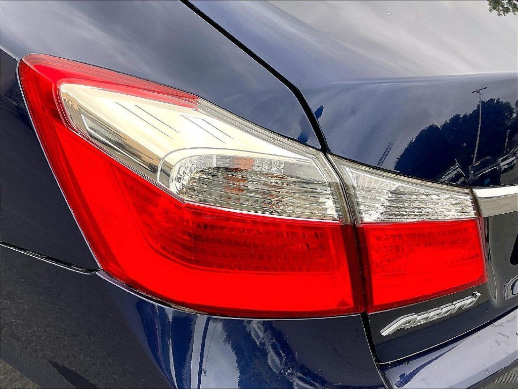 Used 2015 Honda Accord EX image 33