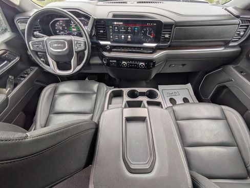 Used 2025 GMC Sierra 1500 SLT AWD/4WD image 14