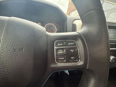 Used 2018 RAM 1500 Classic SLT AWD/4WD image 22