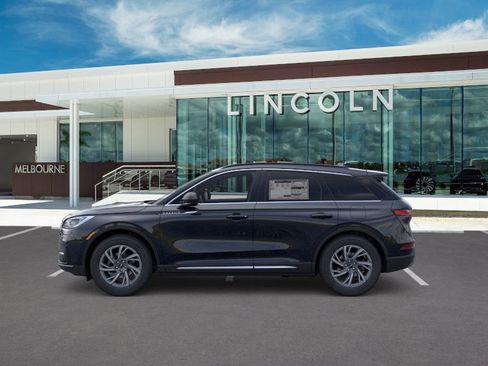 New 2026 Lincoln Corsair Premiere image 3