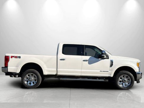 Used 2017 Ford F250 Lariat w/ Chrome Package AWD/4WD image 8