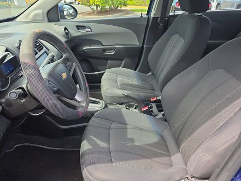 Used 2013 Chevrolet Sonic LT FWD image 4