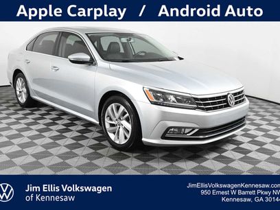 Used 2018 Volkswagen Passat 2.0T SE w/ SE Lighting Package