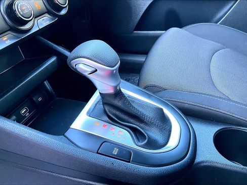 Used 2024 Kia Forte LXS w/ LXS Technology Package FWD image 16