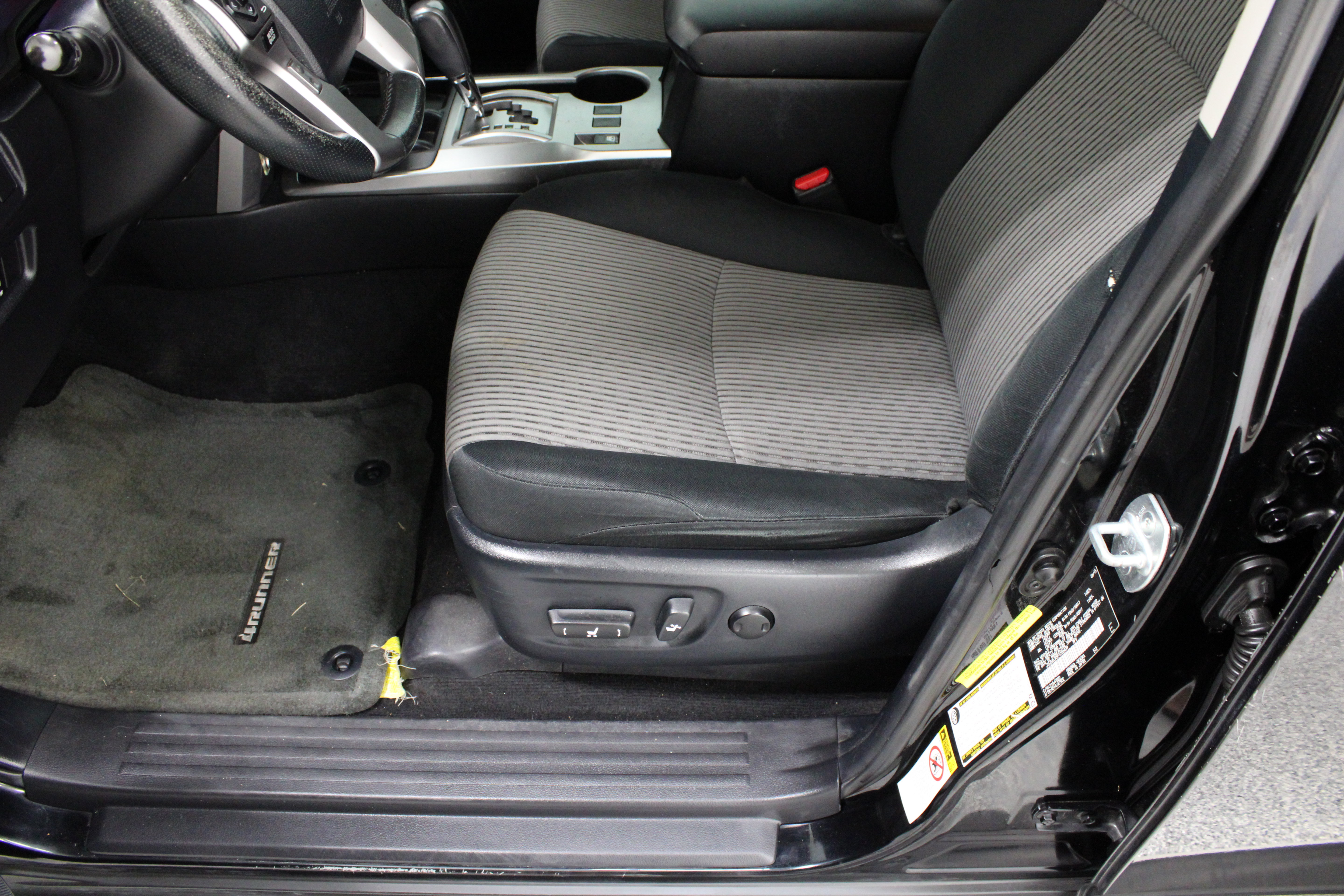 Used 2015 Toyota 4Runner SR5 RWD image 15