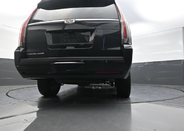 Used 2020 Cadillac Escalade ESV Premium Luxury AWD/4WD image 37