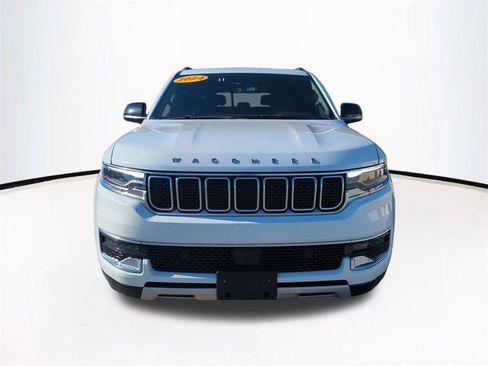 Used 2024 Jeep Wagoneer L Series II w/ Flexible Seating Group image 3
