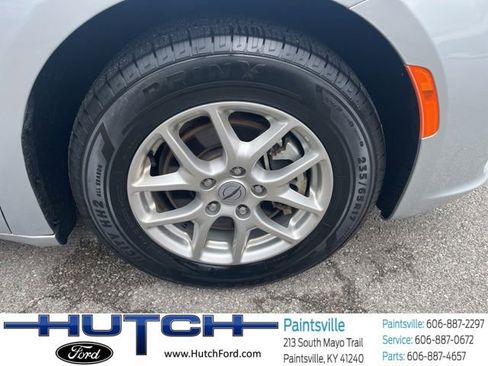 Used 2024 Chrysler Pacifica Touring-L FWD image 52