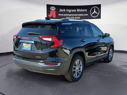 Used 2024 GMC Terrain SLT image 5