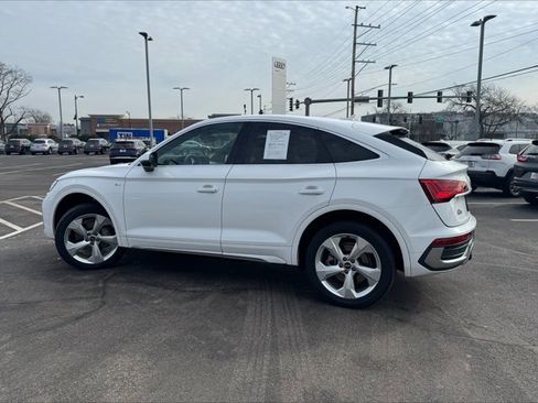 Used 2023 Audi Q5 2.0T Premium w/ Convenience Package image 4