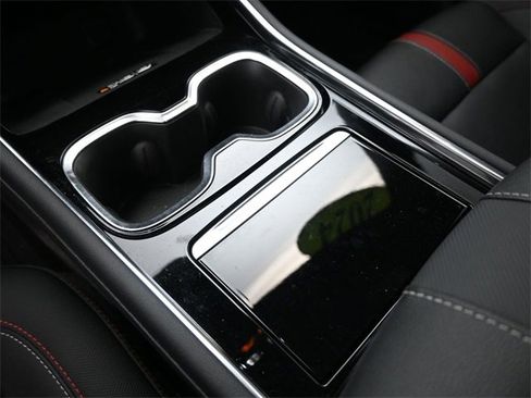 Used 2024 Chevrolet Traverse RS w/ LPO, Floor Liner Package image 32