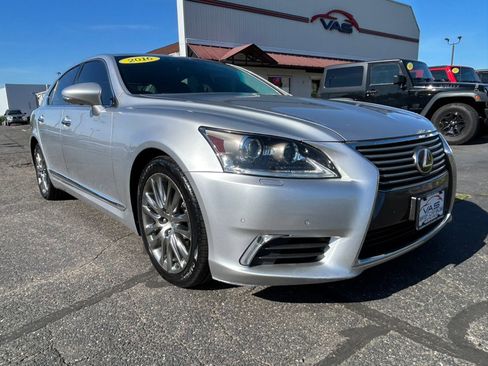 Used 2016 Lexus LS 460 AWD w/ Comfort Package image 3