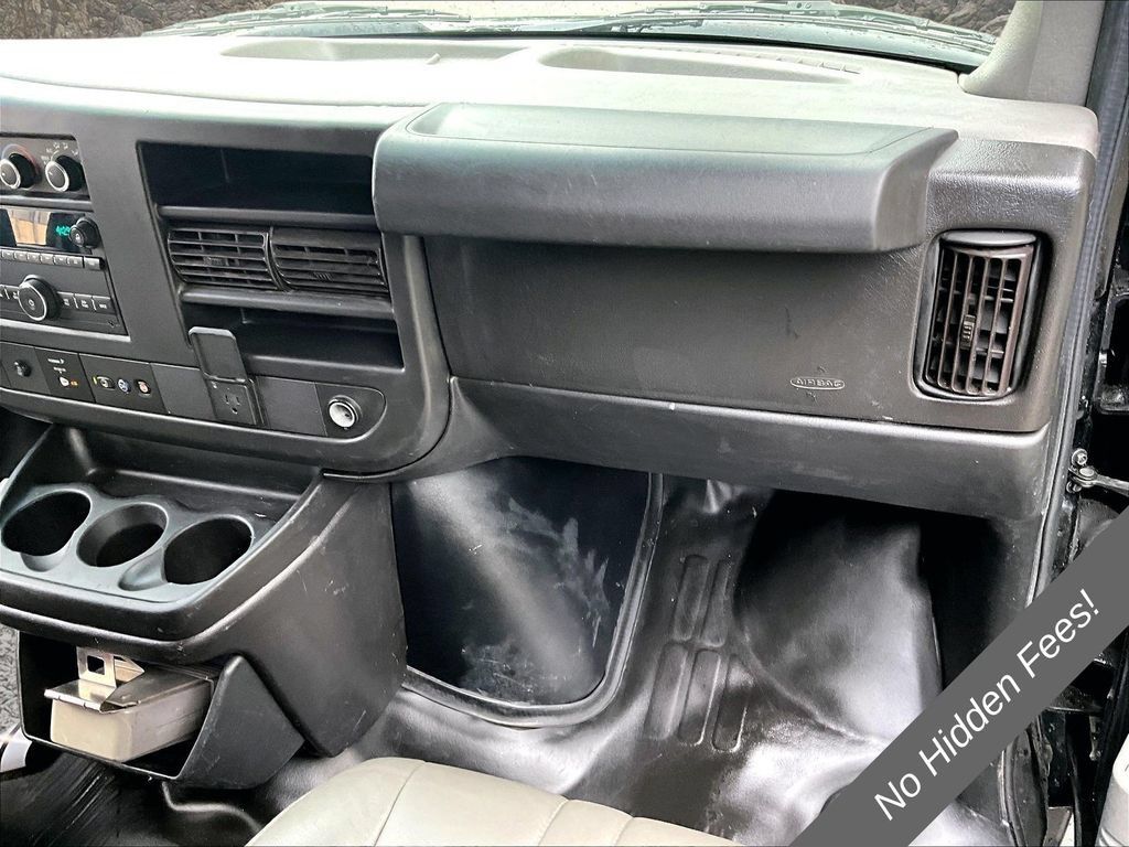 Used 2020 GMC Savana 2500 RWD image 14