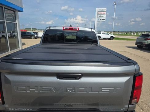 Used 2024 Chevrolet Colorado LT w/ LT Convenience Package III AWD/4WD image 12