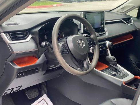 Used 2019 Toyota RAV4 Adventure AWD/4WD image 10