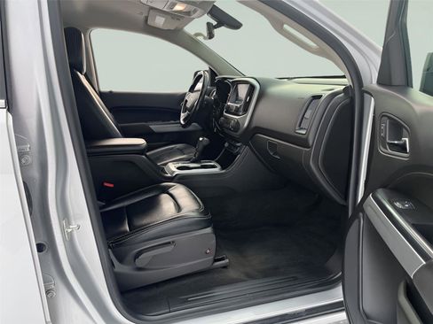 Used 2018 Chevrolet Colorado LT image 31