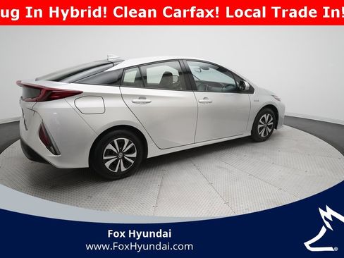Used 2017 Toyota Prius Prime Premium image 35