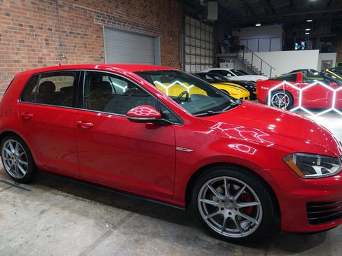 Used 2016 Volkswagen GTI S image 2