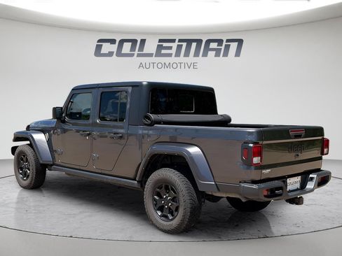 Used 2022 Jeep Gladiator Sport AWD/4WD image 3