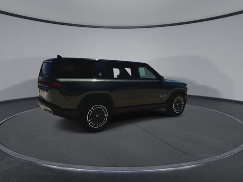 Used 2025 Rivian R1S Adventure AWD/4WD image 4