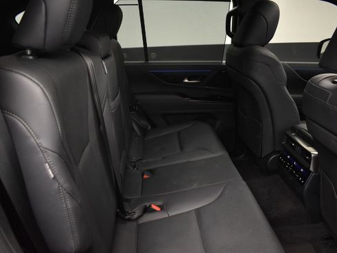 Used 2025 Lexus LX 700h Overtrail image 23