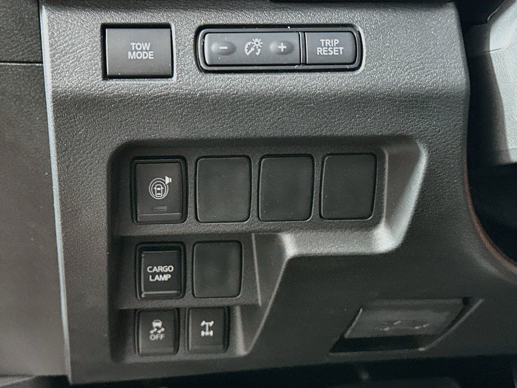 Used 2026 Nissan Frontier PRO-4X AWD/4WD image 17