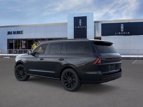 New 2026 Lincoln Navigator Reserve AWD/4WD image 4