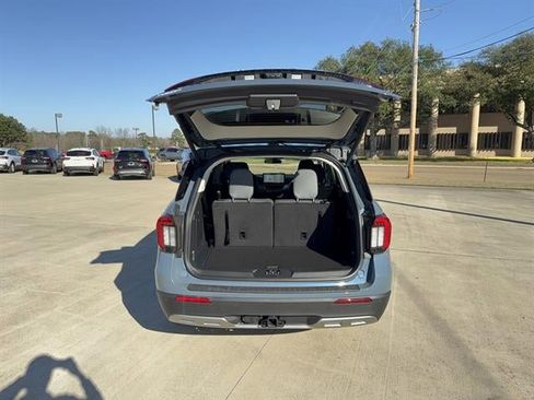 New 2026 Ford Explorer Active w/ Active Comfort Package image 6
