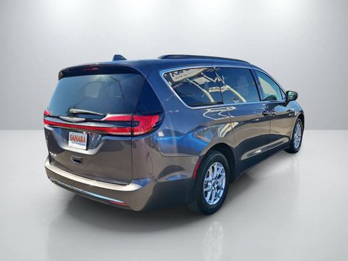 Used 2022 Chrysler Pacifica Touring-L FWD image 11