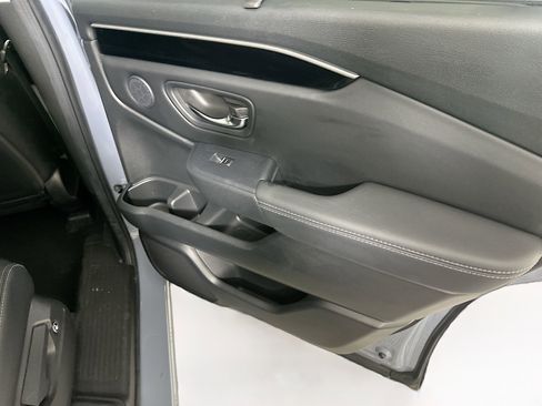 Used 2023 Honda Pilot Touring image 32