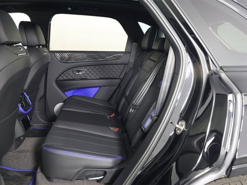 New 2025 Bentley Bentayga image 29