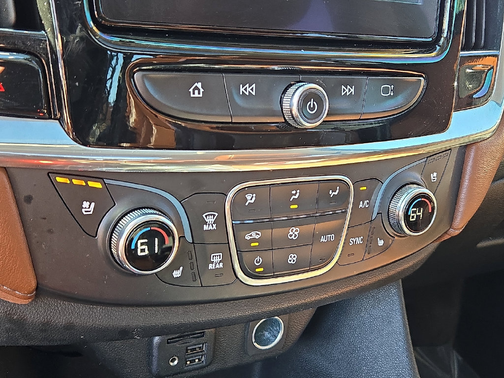 Used 2020 Chevrolet Traverse High Country w/ LPO, Floor Liner Package AWD/4WD image 17