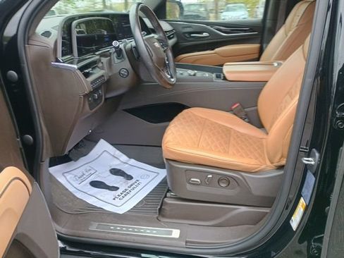 Used 2023 Cadillac Escalade Sport w/ Touring Package AWD/4WD image 25