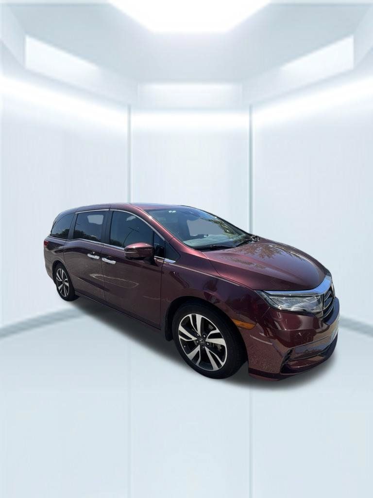 Used 2021 Honda Odyssey Touring image 2